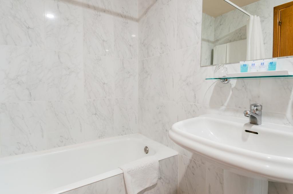 Hotel Ruta De Europa Vitoria-Gasteiz Zewnętrze zdjęcie